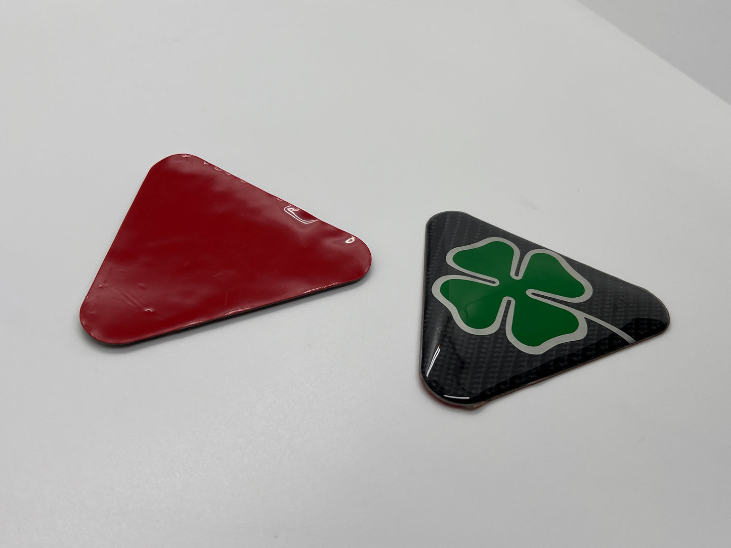 Alfa Romeo Carbon Fibre Effect 2pcs Clover Fender Side Emblem Badge set for Giulietta Giulia Mito 156 147 Spider Brera
