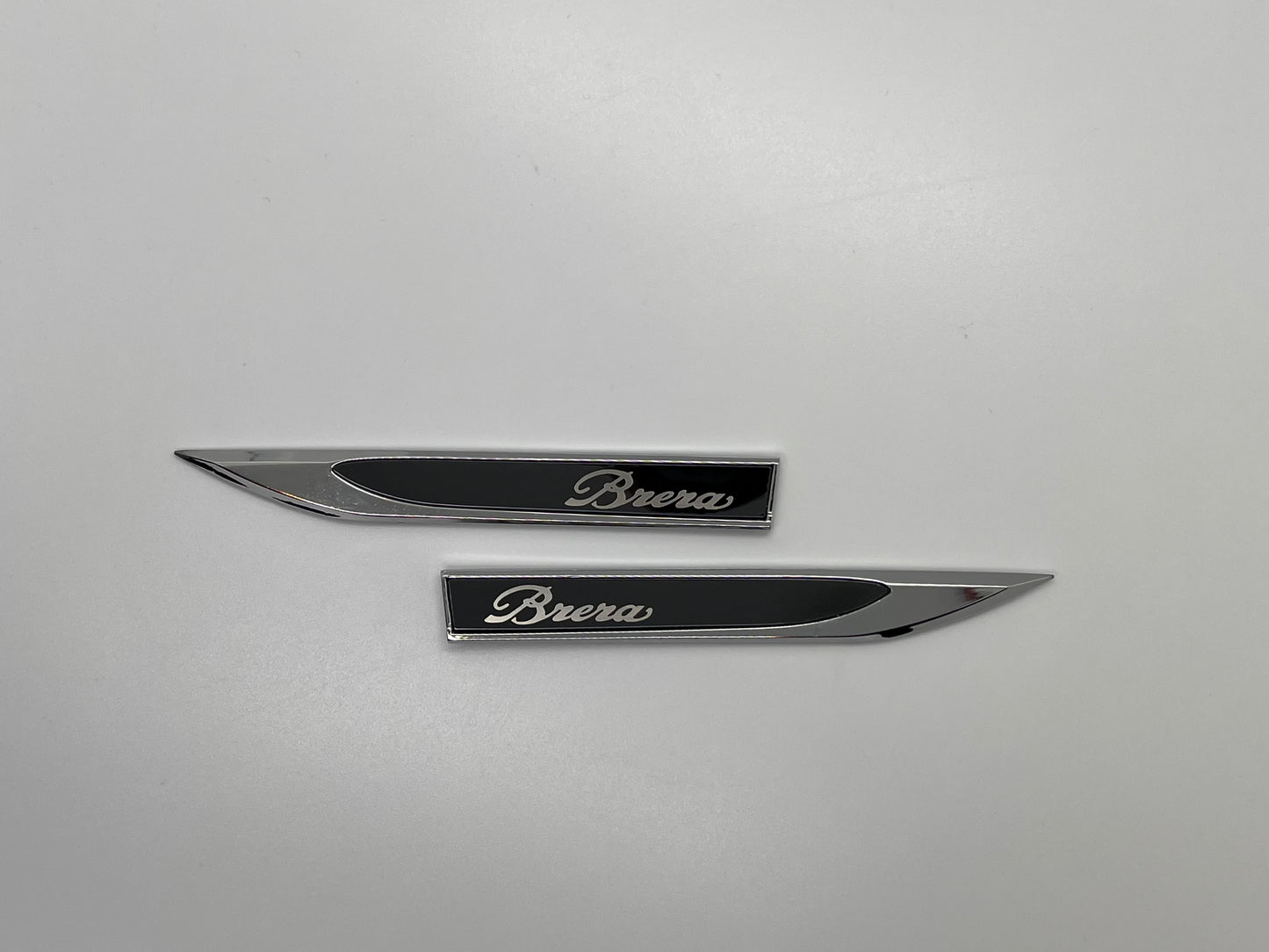 Alfa Romeo Brera 2pcs Fender Side Emblem Badge set
